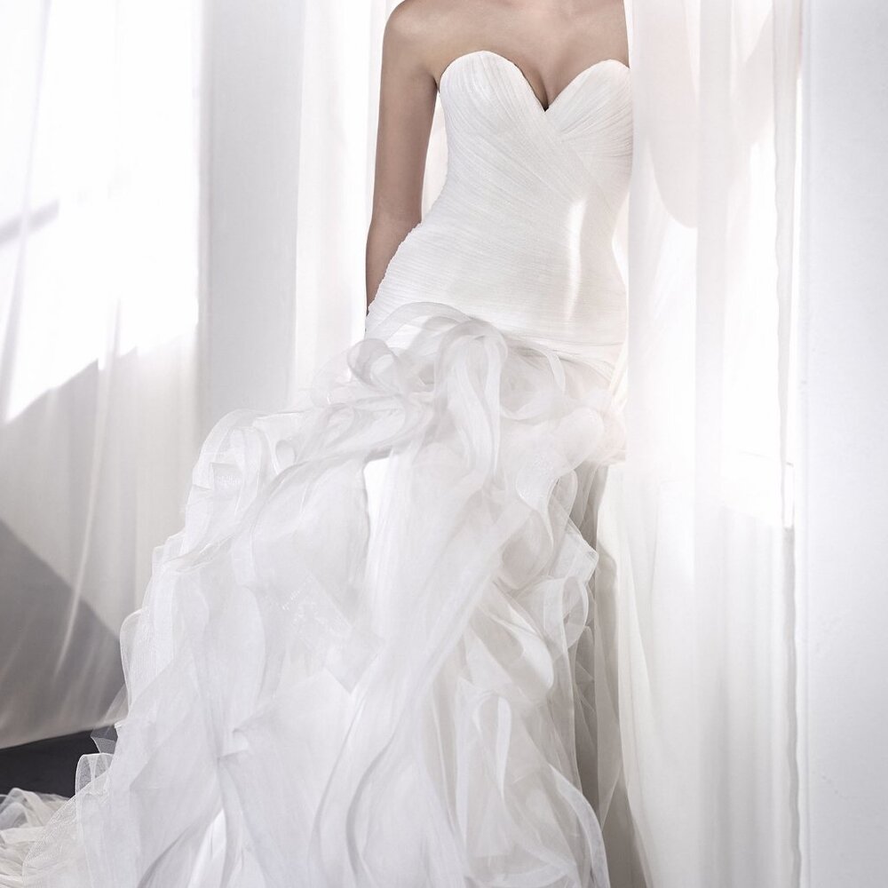 St. Patrick "Lorna" Wedding Gown (Unaltered)